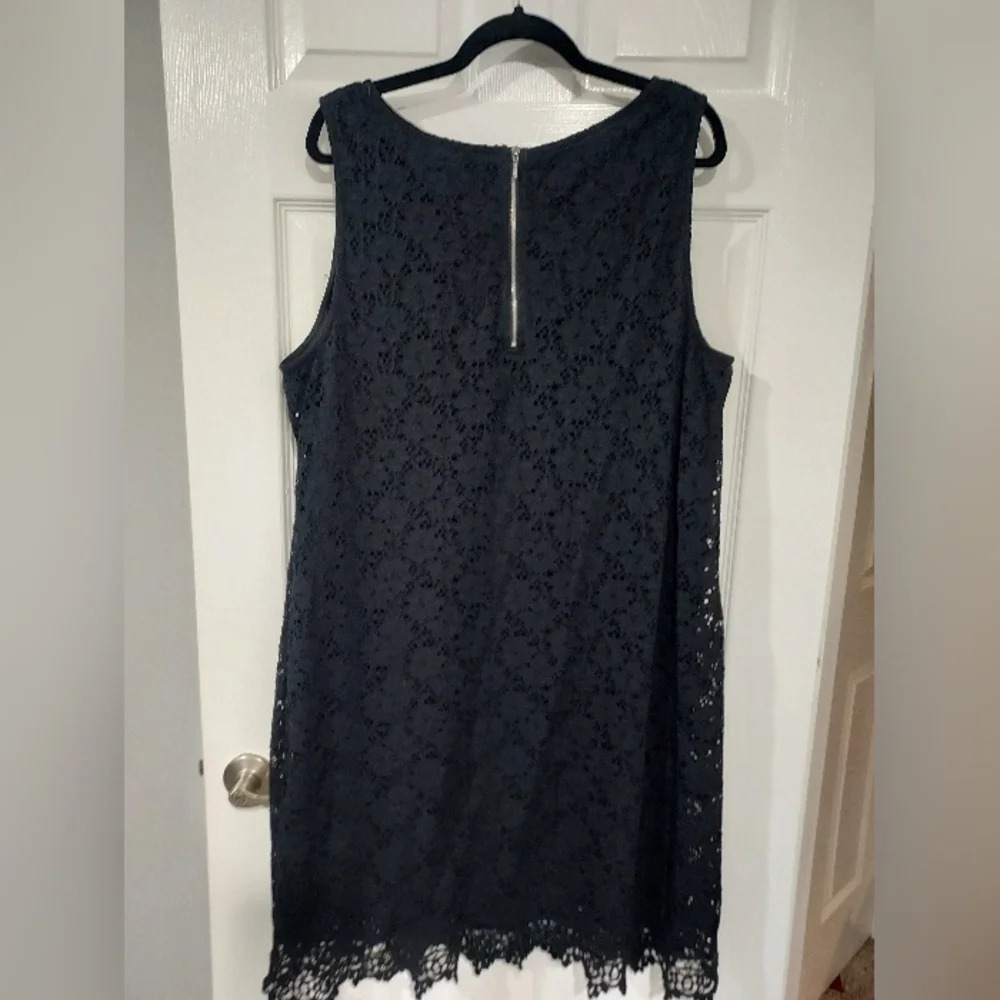 Alfani Woman Black Sleeveless Floral Lace Dress in Size 3X - Picture 7 of 9